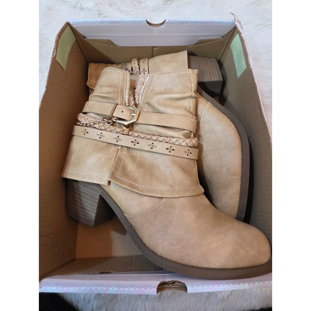 NIB Jellypop Fossa Women's Ankle Boots - Natural Distress Tan - Size 7.5
